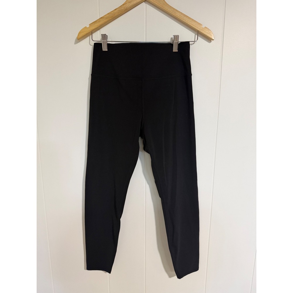Vuori Clean Elevation Legging Size L Black High Rise 7/8 Length VW4018